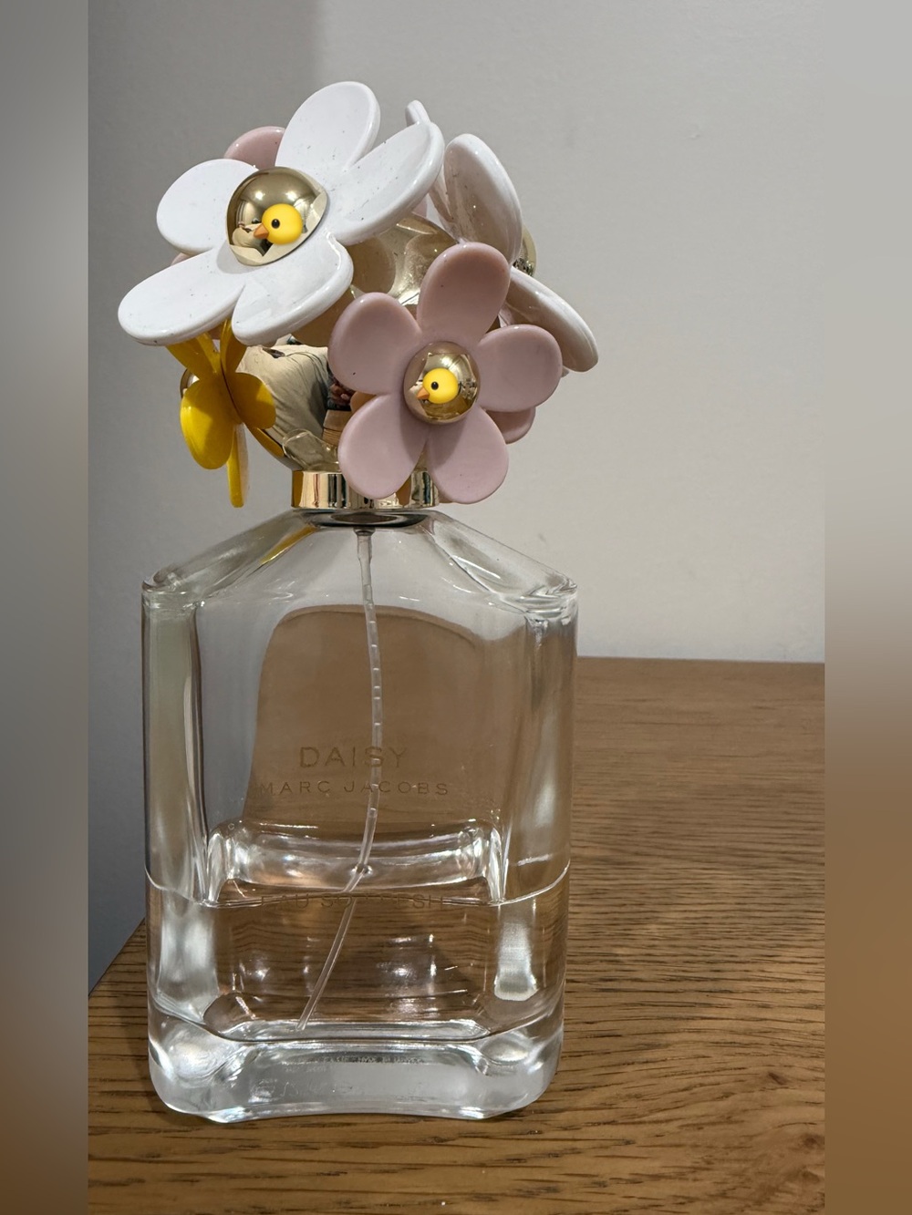 Marc Jacobs Daisy Eau So Fresh Bottle with Pink, White & Yellow Floral Topper